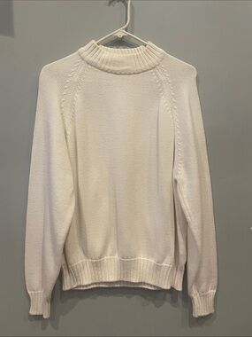 Classic White Women's Knit Sweater vintage made in USA